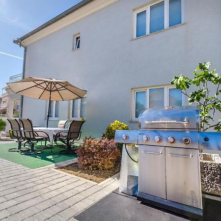 Apartment Canada Dream Vacation Srima Exterior photo