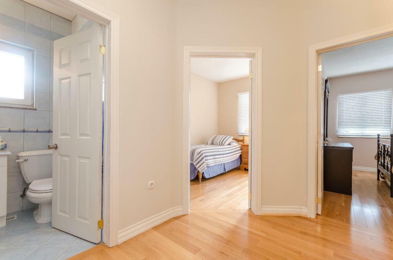 Apartment Canada Dream Vacation Srima Exterior photo